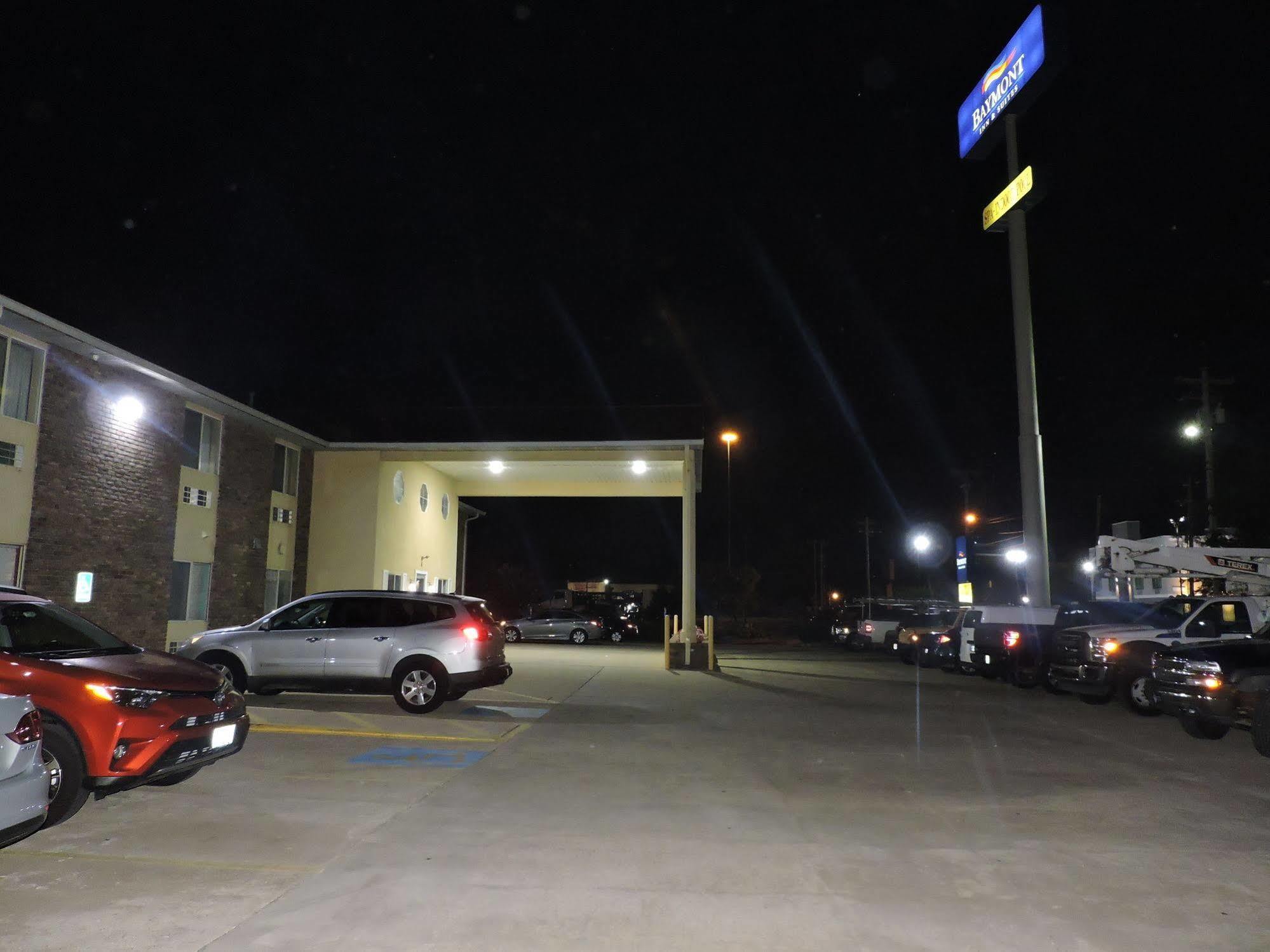 Baymont By Wyndham Bowling 3*