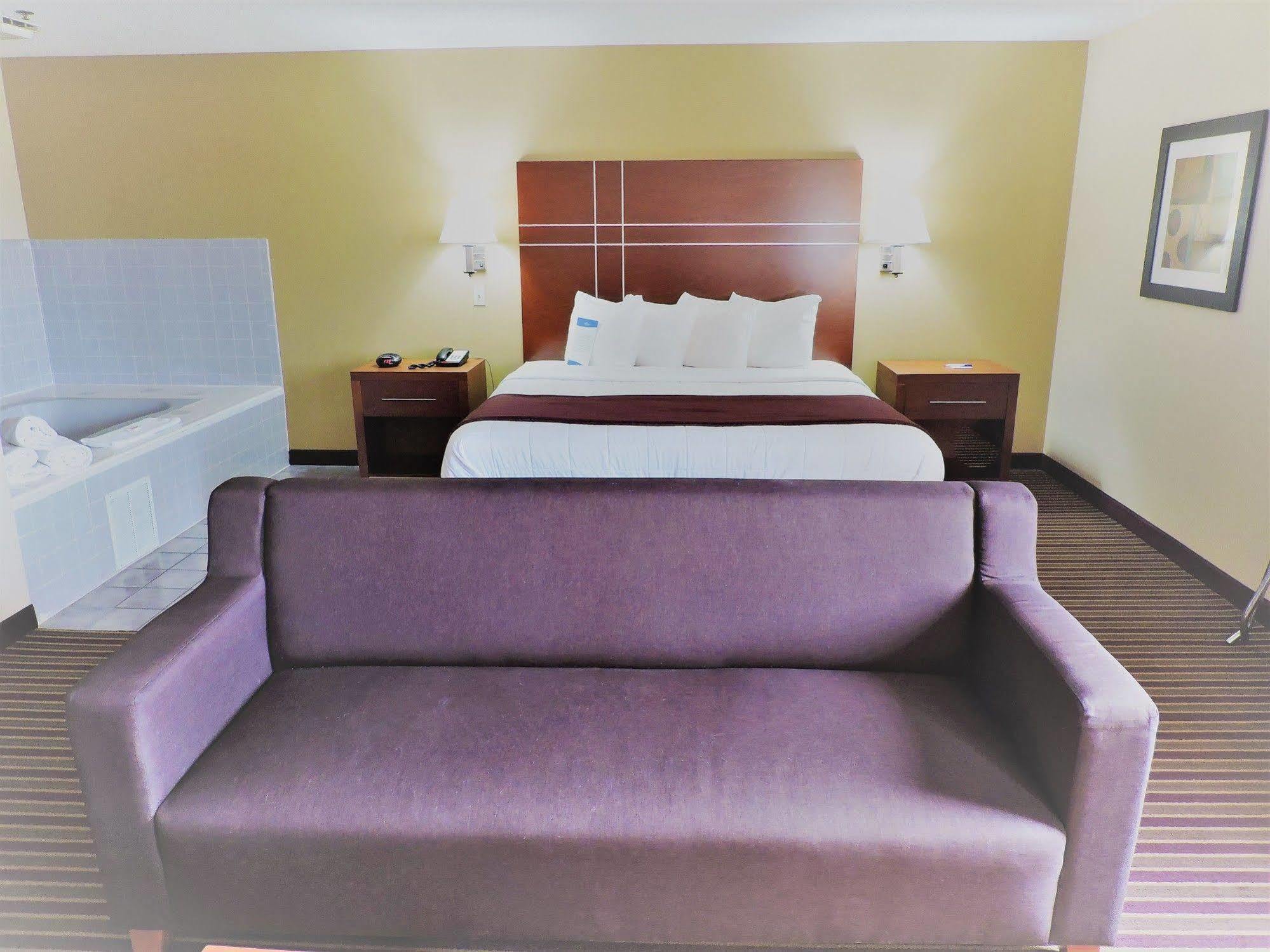 Hotel Baymont By Wyndham Bowling 3*