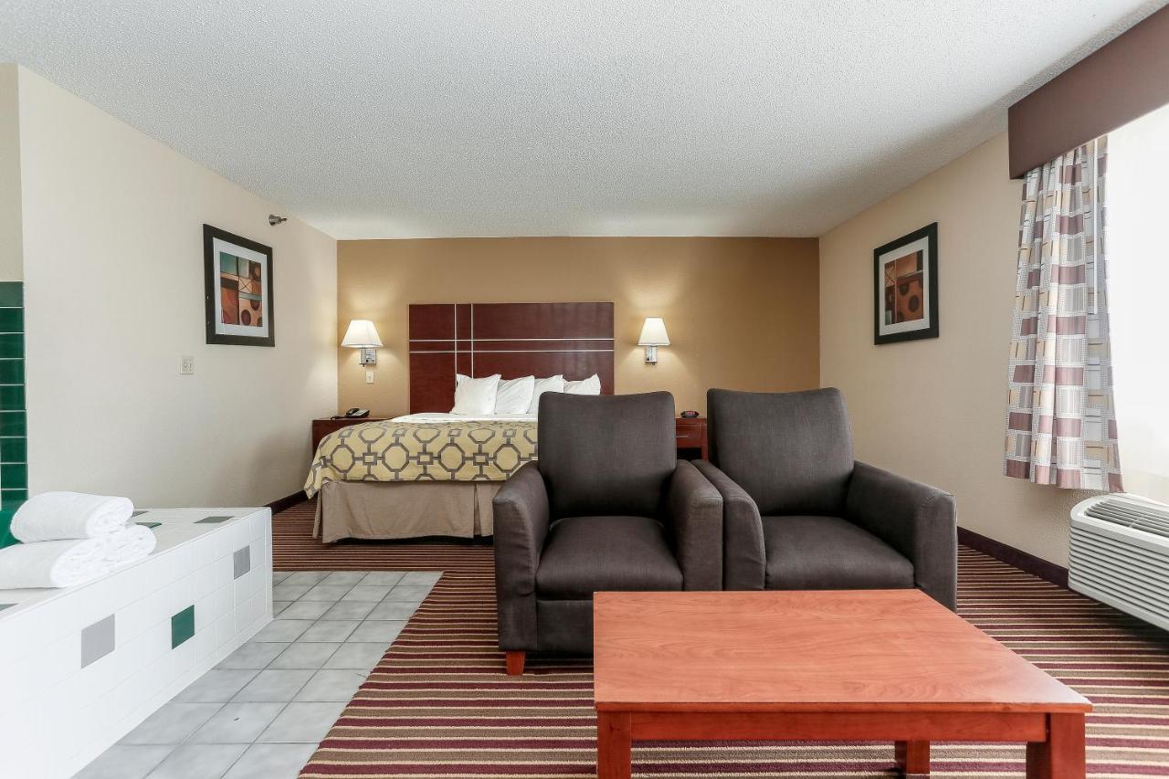Baymont By Wyndham Bowling Hotel Bowling Green